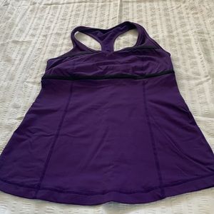 Lululemon purple women’s tank top with built in bra (no padding) sz small